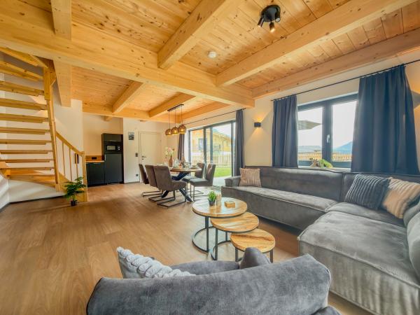 Villa photo 2