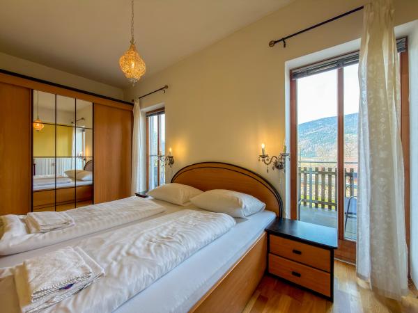Villa photo 2