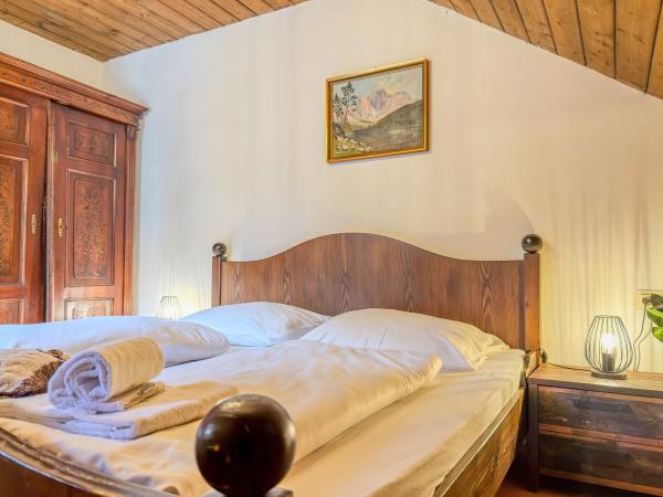 Villa photo 2