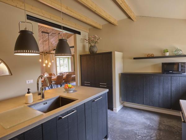 Villa photo 3