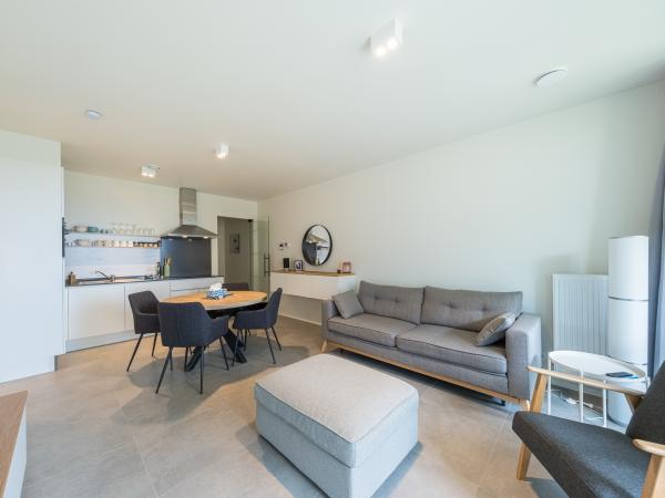 Villa photo 2