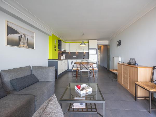 Villa photo 2