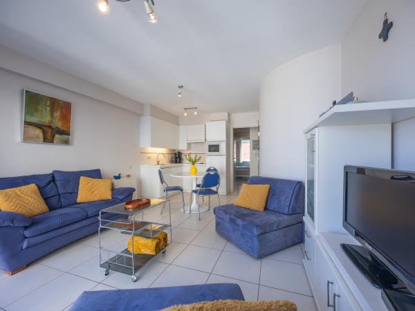 Villa photo 3