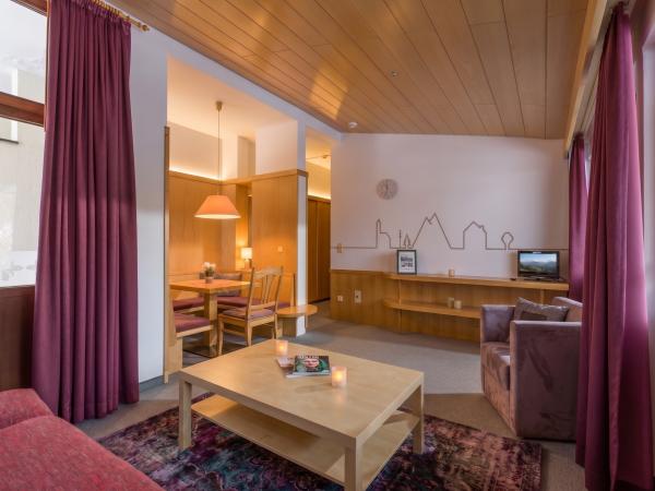 Villa photo 2
