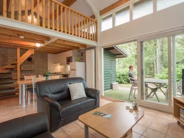 Villa photo 2