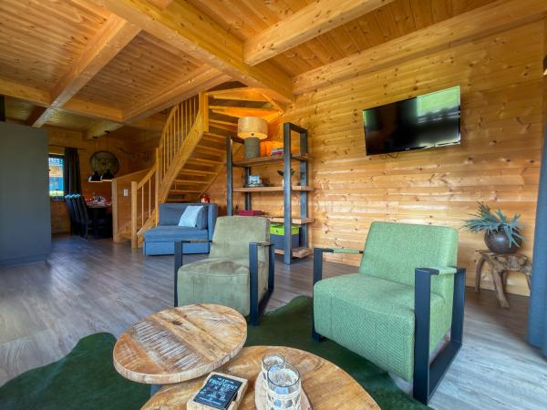 Villa photo 2