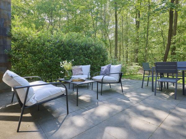 Villa photo 2