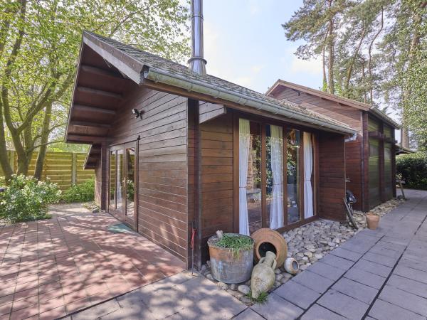 Villa photo 2