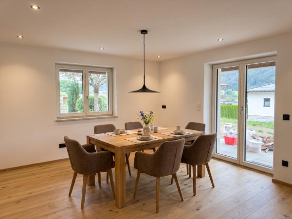 Villa photo 2