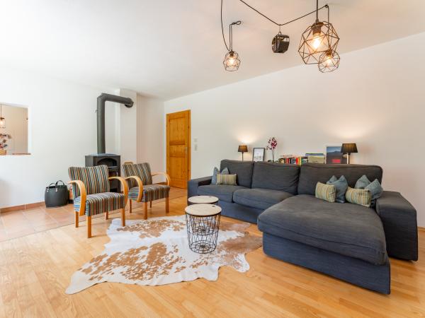 Villa photo 2