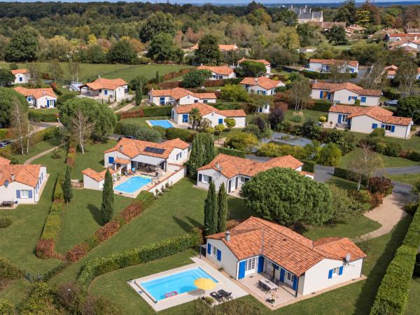 Villa photo 2