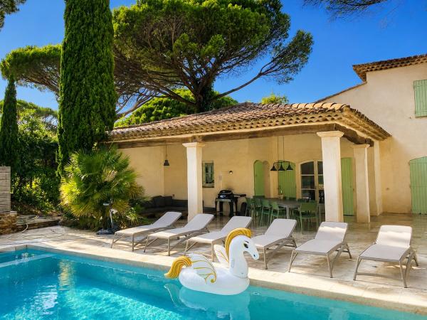 Villa photo 2