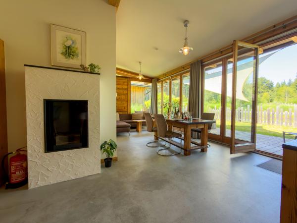Villa photo 3