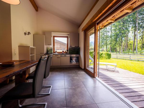 Villa photo 3