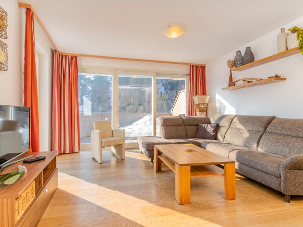 Villa photo 2