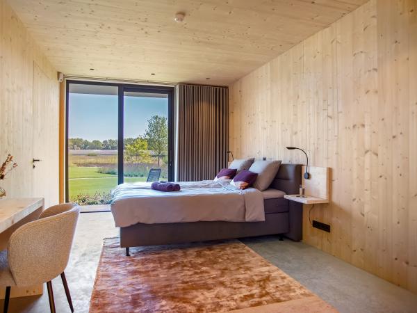 Villa photo 2