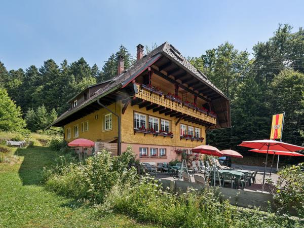 Villa photo 2