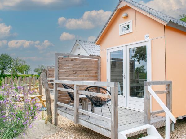 Villa photo 2