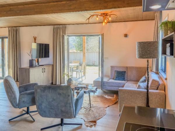 Villa photo 3