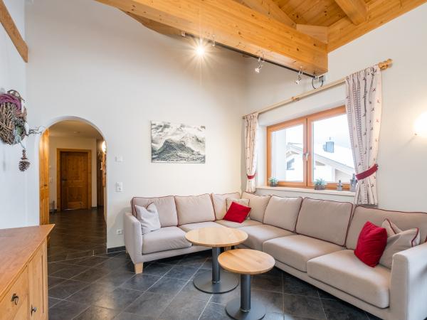 Villa photo 3