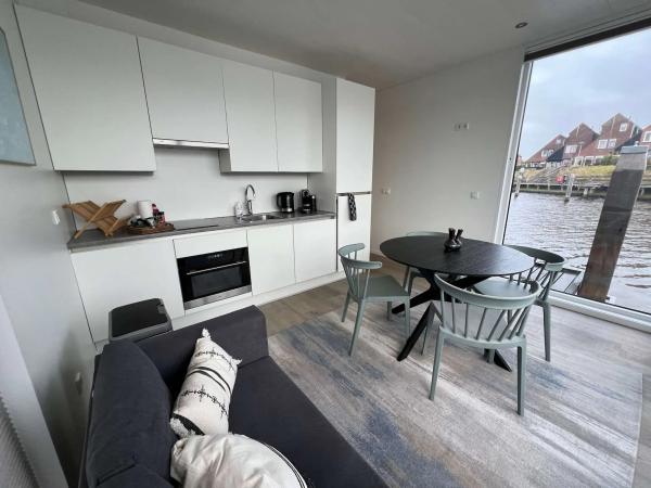 Villa photo 2