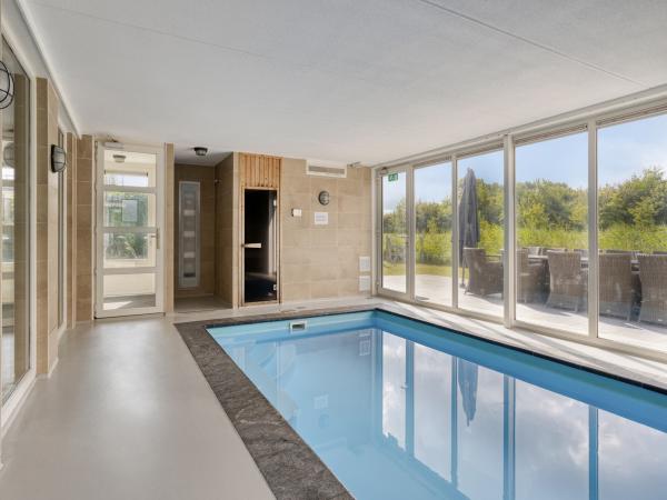 Villa photo 3