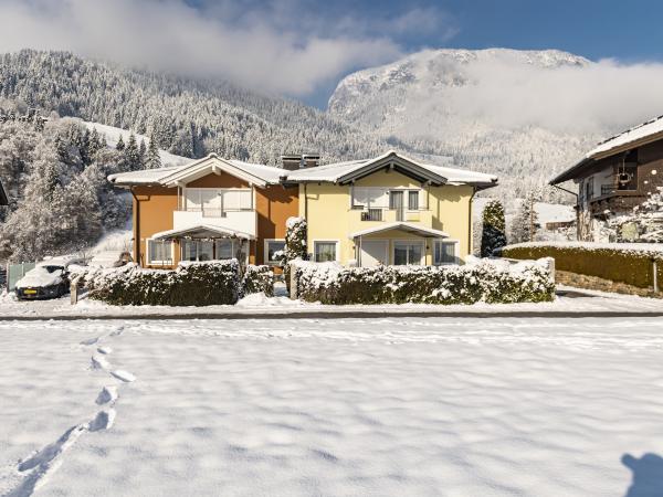 Villa photo 3