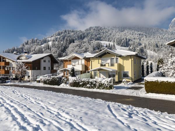 Villa photo 2
