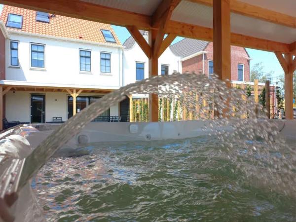 Villa photo 3
