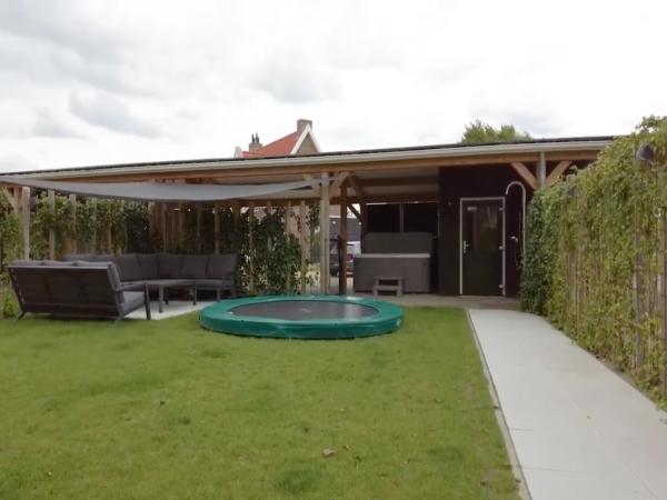 Villa photo 2