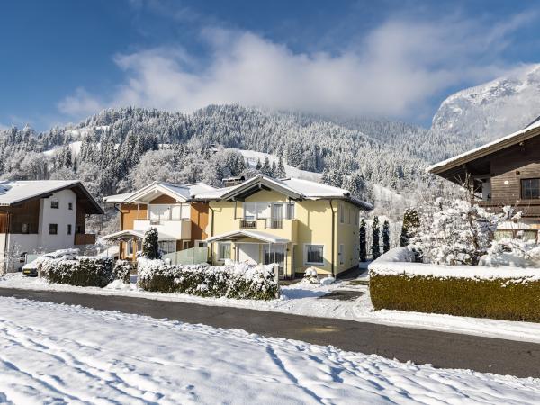 Villa photo 2
