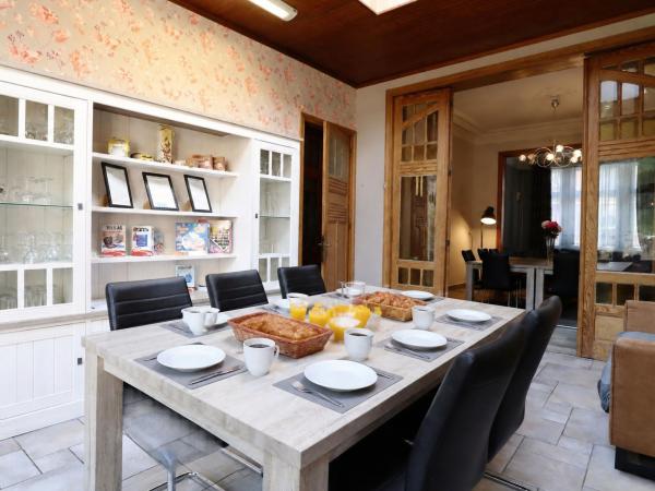 Villa photo 3
