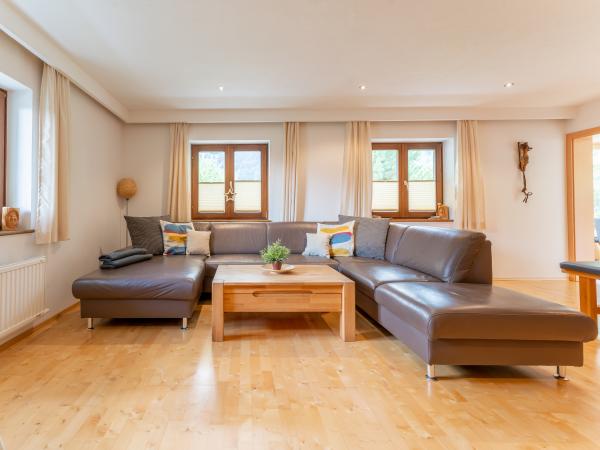 Villa photo 2
