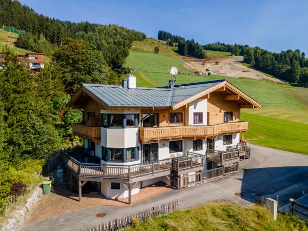 Villa photo 2