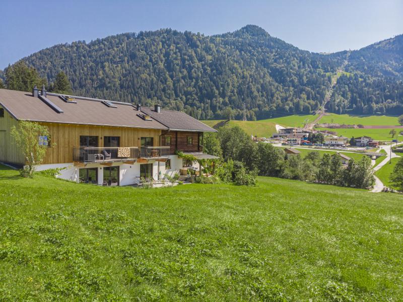 Flat with balcony opposite the ski lift