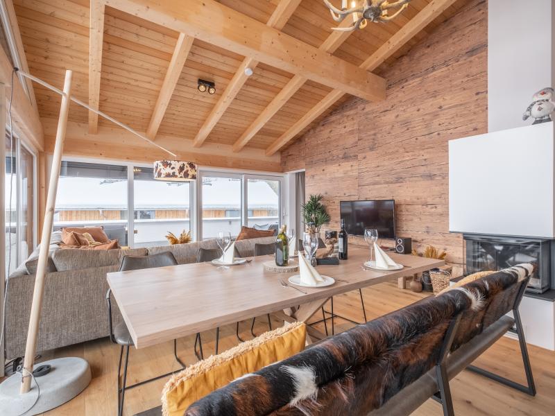 Large penthouse, ski lift and piste within walking distance