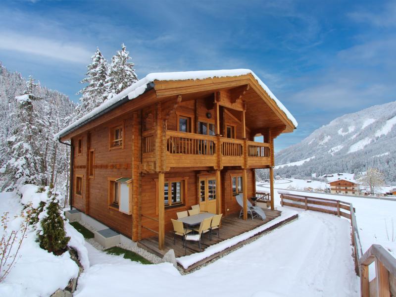 Gruppenchalet aus Holz mit Sauna, Kamin und Grill
