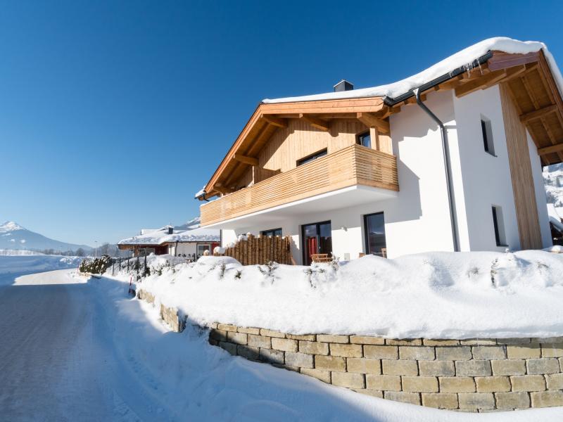 Moderne Wohnung mit Kaminofen & großer Terrasse