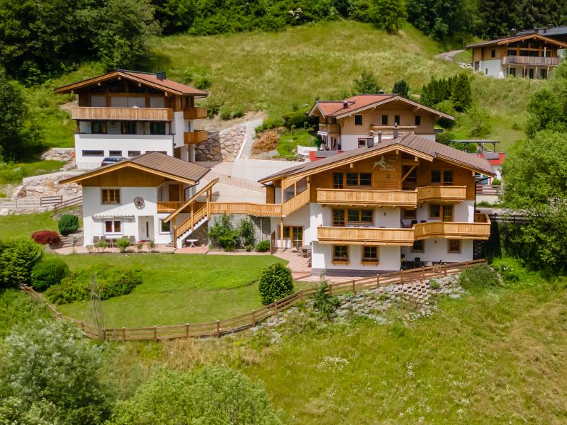 Holiday Home Alpensteinbock Saalbach L