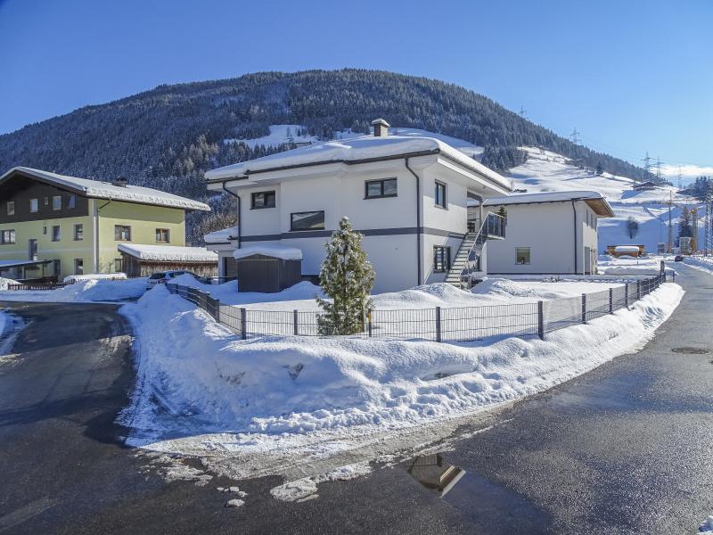 Apartment with terrace, 8 minutes from ski lift