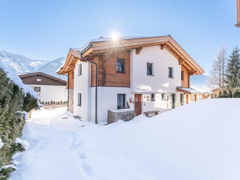 Chalet mit Wellness, Garten und Aussicht
