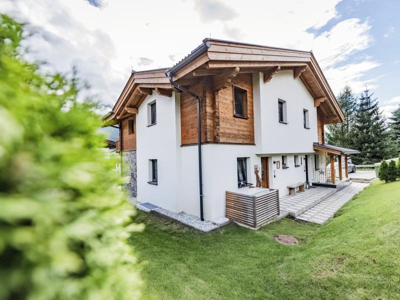 Chalet with wellness, garden and views
