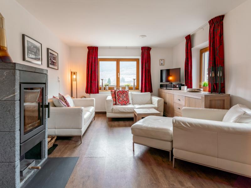 Villa photo 3