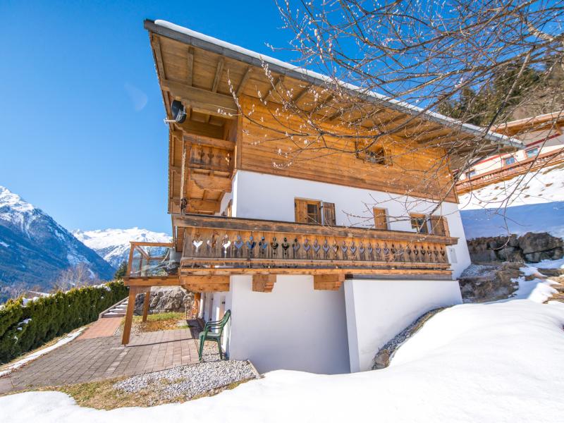 Freistehendes Chalet mit Garten und Aussicht
