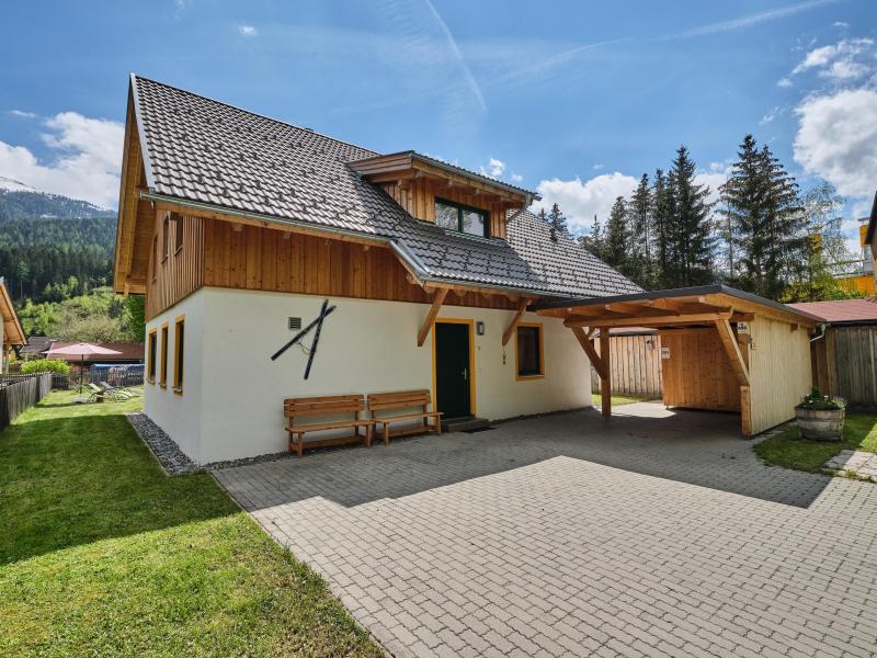 Vrijstaand chalet met tuin en skiberging