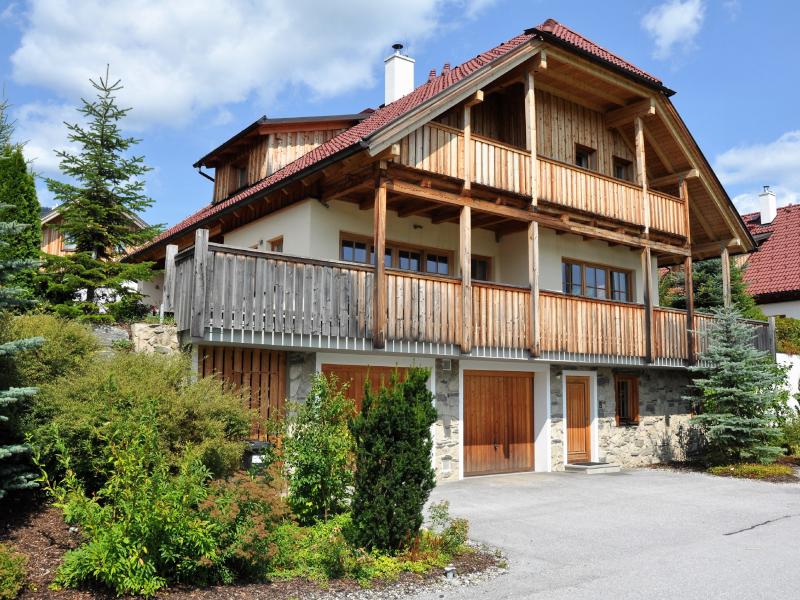Detached chalet with wellness in Mauterndorf