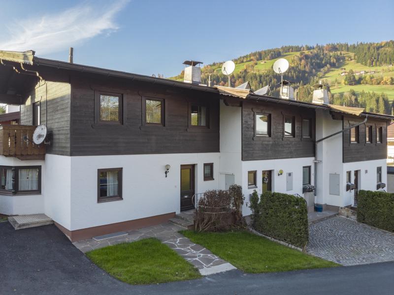 Cosy holiday home right on the slopes of Kirchberg