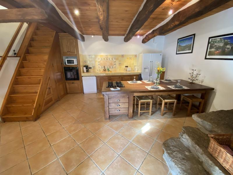 Beautiful gîte with views and shared pool
