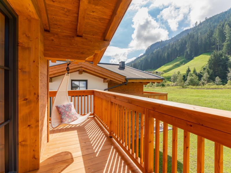 Luxury lodge with sauna near ski resorts
