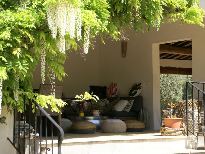 Stilvolle Villa mit großem Garten und riesen Privatpool